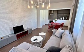 Location ! Location ! Location ! City Garden View Apartment